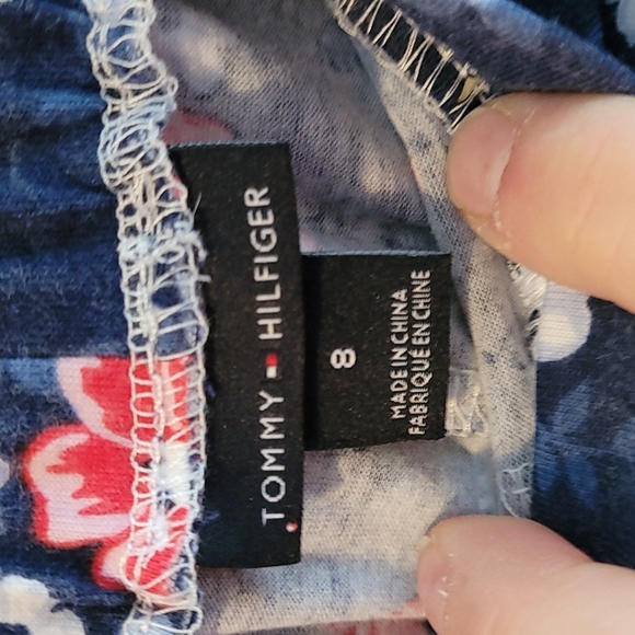 GUC Tom Hilfiger Navy Blue/Red Floral Girls Size 8 Skort - Picture 3 of 3